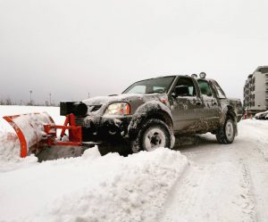 Снегопочистване с "АМАКС-8"ООД